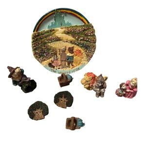 Vintage Wizard of Oz Plate with Figurines Scarecrow Lion Tin Man Glinda 1997